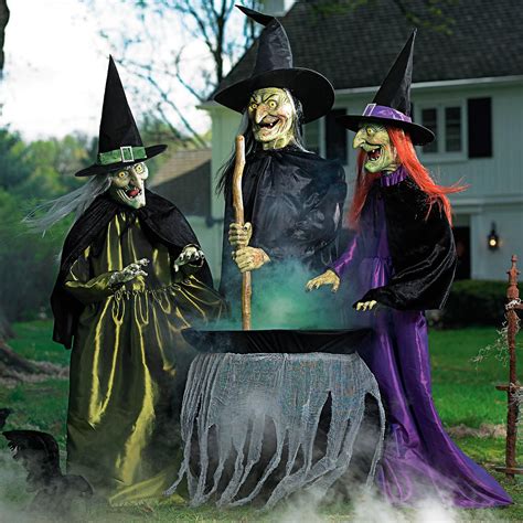Animatronic witch with brewer